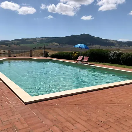 Panorama Apartment *